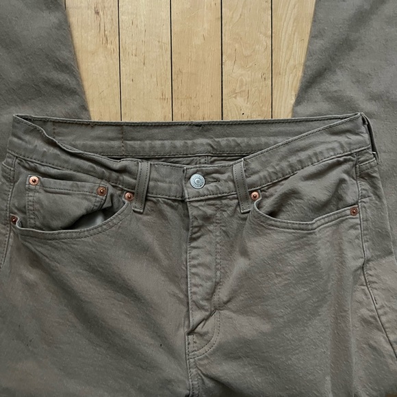 Straight Leg Levi’s - Picture 4 of 5